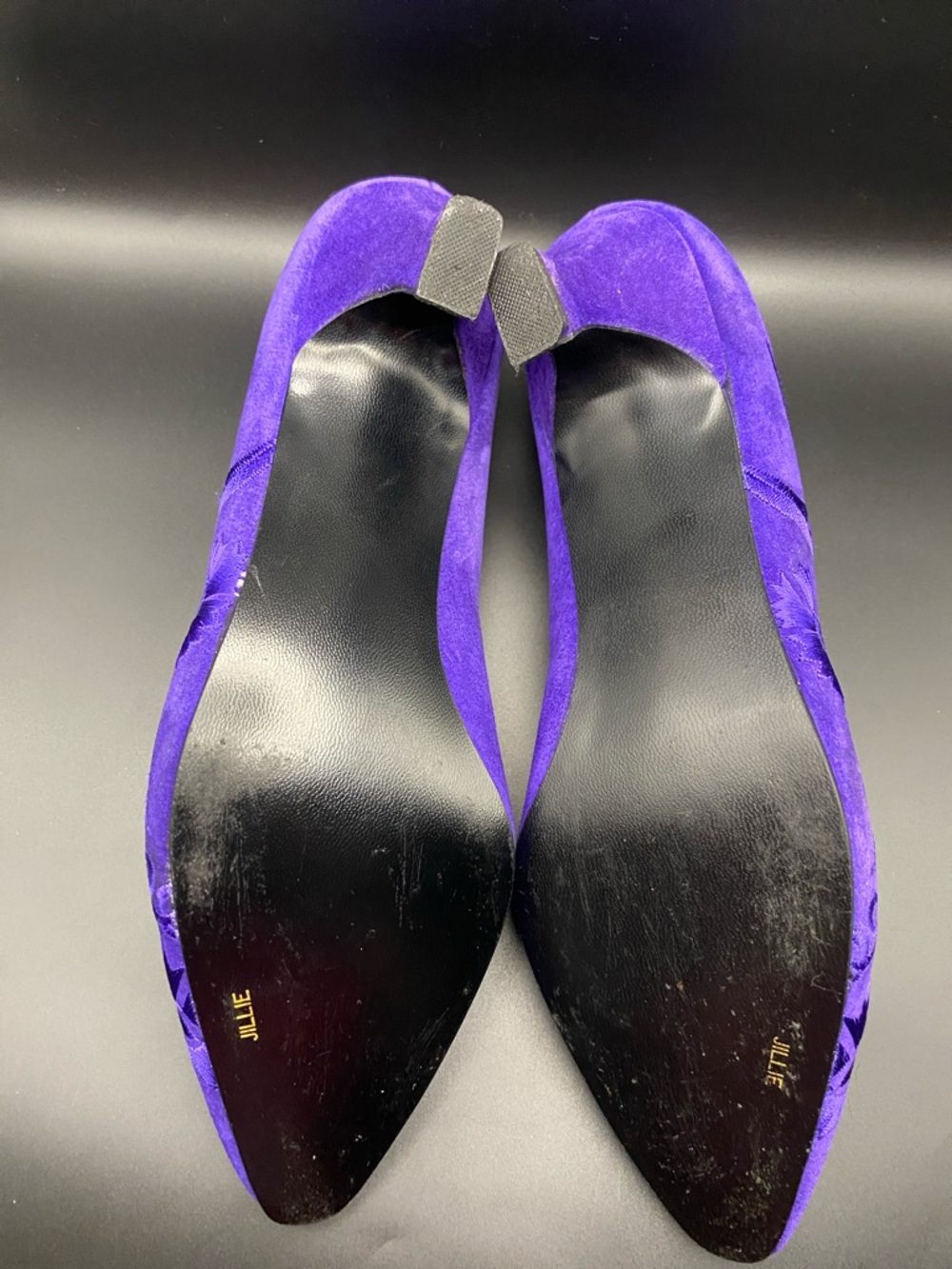 Vintage Predictions Purple Suede and Purple Embroidery Pumps - Picture 10 of 10